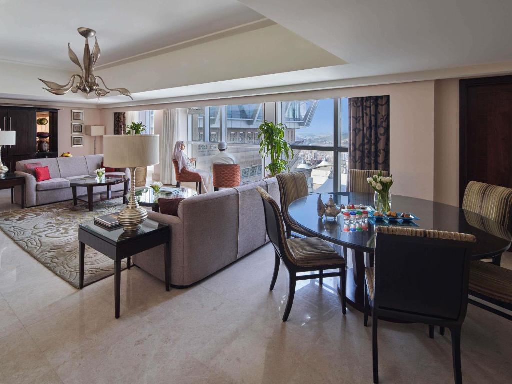 Anwar Al Madinah Movenpick - Image 9
